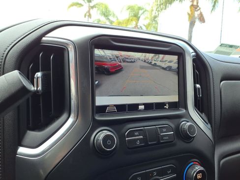 Used 2020 Chevrolet Silverado 1500 LT Trail Boss AWD/4WD image 12