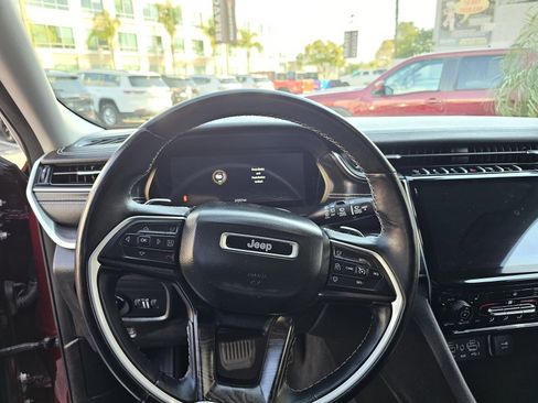 Used 2021 Jeep Grand Cherokee L Limited image 23