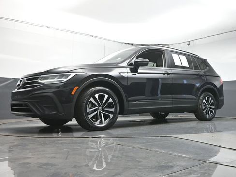 Used 2024 Volkswagen Tiguan S image 35