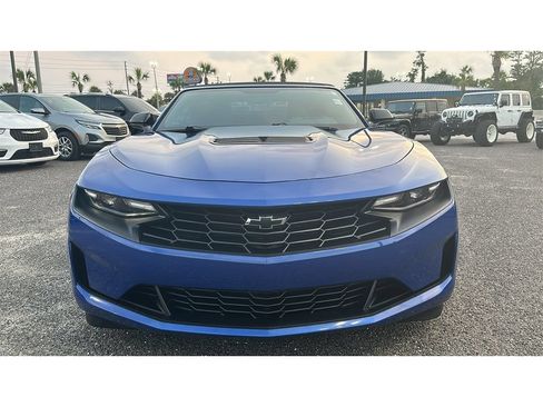 Used 2021 Chevrolet Camaro LT RWD image 8