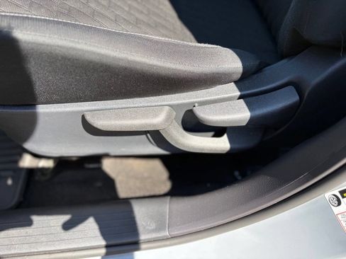 Used 2024 Nissan Kicks SV FWD image 15