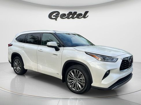 Used 2021 Toyota Highlander Platinum AWD/4WD image 3