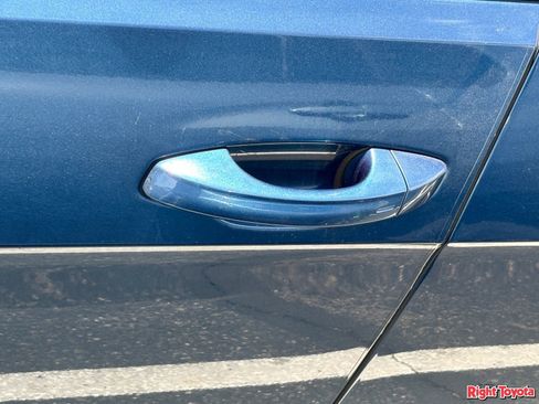 Used 2020 Volkswagen Golf 4-Door image 10