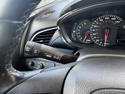 Used 2021 Chevrolet Trax LT w/ Driver Confidence Package image 21