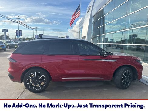 Used 2024 Lincoln Nautilus Reserve AWD/4WD image 1