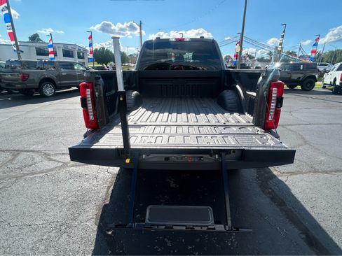 New 2026 Ford F250 XLT w/ XLT Premium Package AWD/4WD image 5