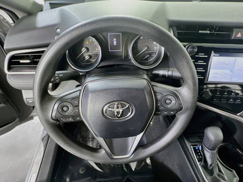 Used 2018 Toyota Camry LE w/ Protection Package (Q2) FWD image 11