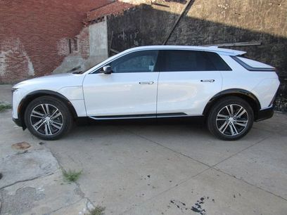 New 2025 Cadillac Lyriq Luxury