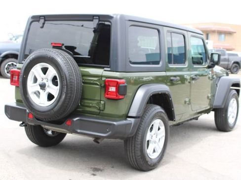 Used 2022 Jeep Wrangler Unlimited Sport AWD/4WD image 5