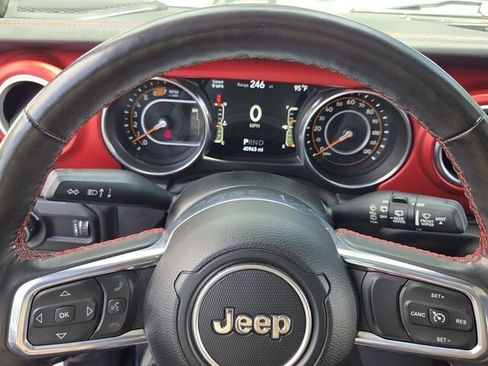 Used 2023 Jeep Wrangler Unlimited Rubicon w/ Cold Weather Group AWD/4WD image 24