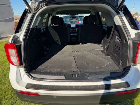 Used 2021 Ford Explorer XLT image 21