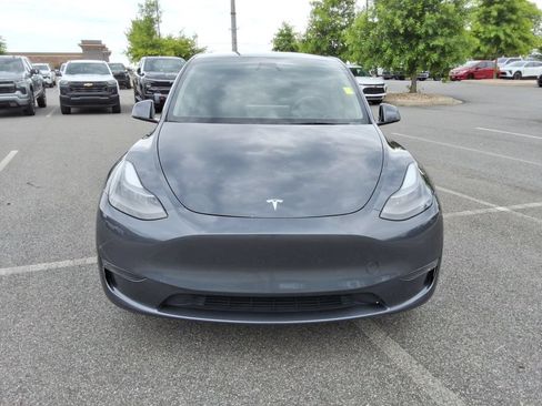 Used 2023 Tesla Model Y Long Range AWD/4WD image 2