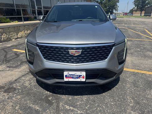 Used 2024 Cadillac XT4 Premium Luxury AWD/4WD image 11