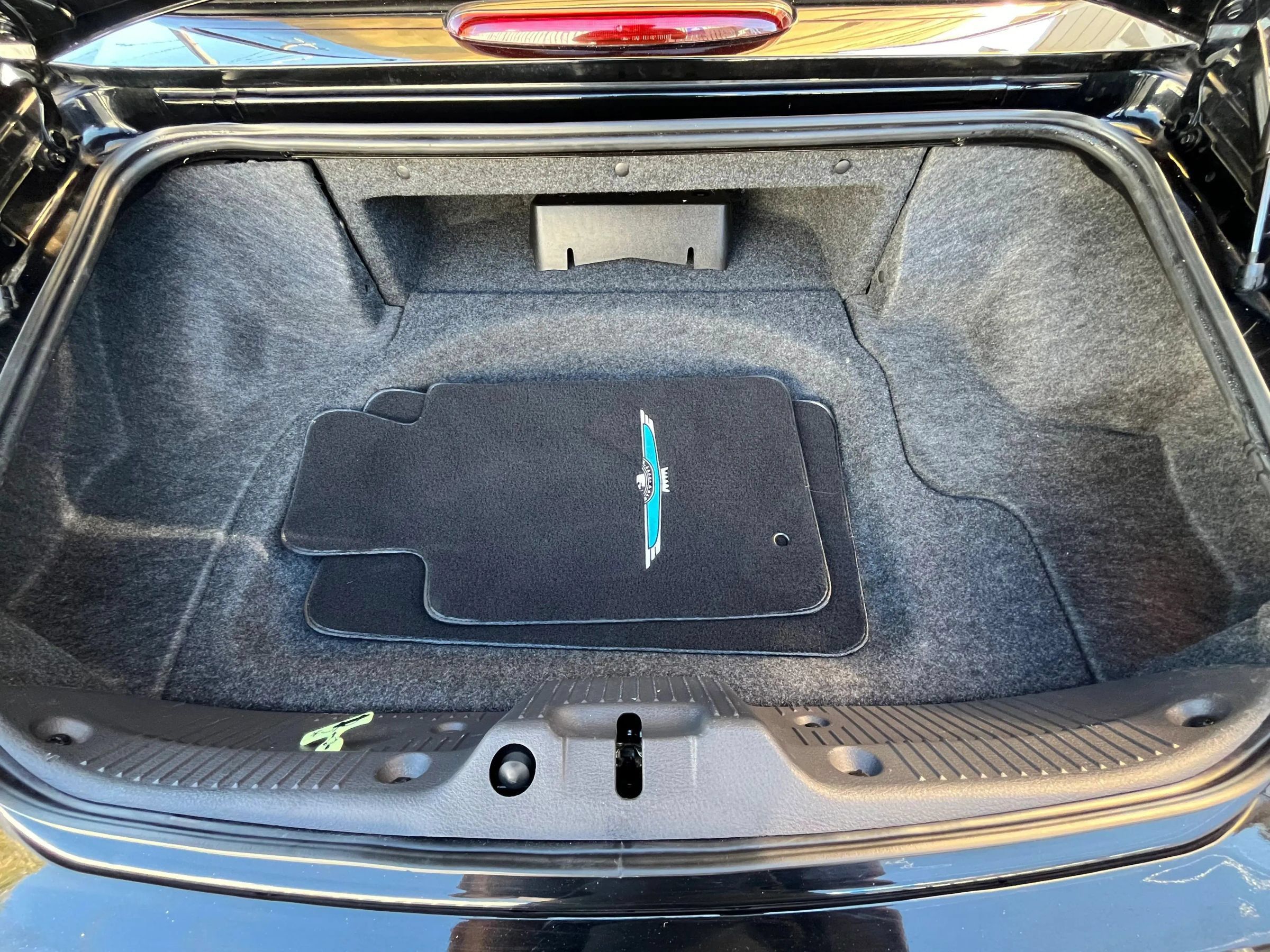 Used 2002 Ford Thunderbird RWD image 17