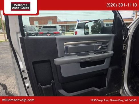 Used 2018 RAM 3500 Tradesman w/ Chrome Appearance Group AWD/4WD image 10