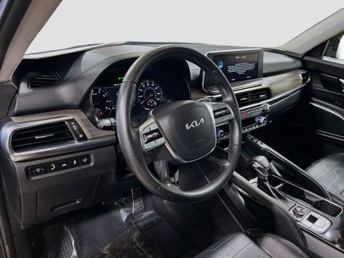 Certified 2022 Kia Telluride SX w/ SX Prestige Package image 9