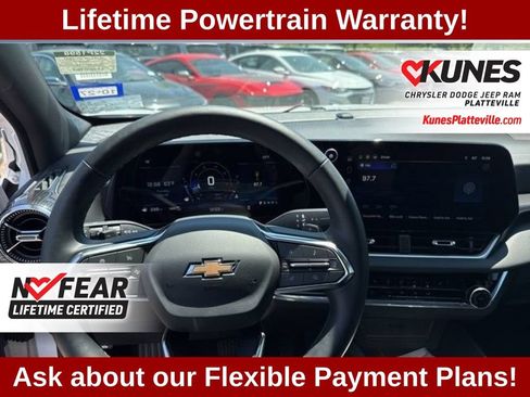 Used 2026 Chevrolet Equinox LT AWD/4WD image 17