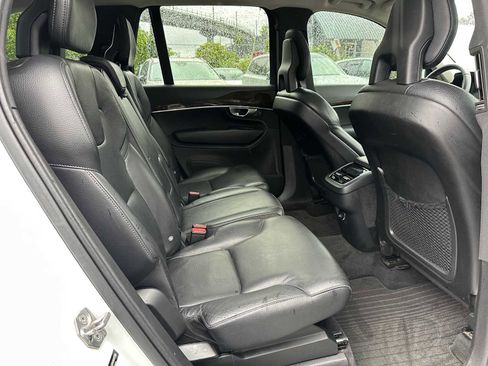 Used 2017 Volvo XC90 T6 Momentum w/ Vision Package AWD/4WD image 12