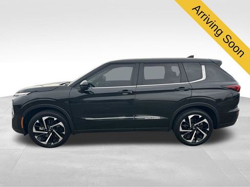 Used 2024 Mitsubishi Outlander AWD image 1
