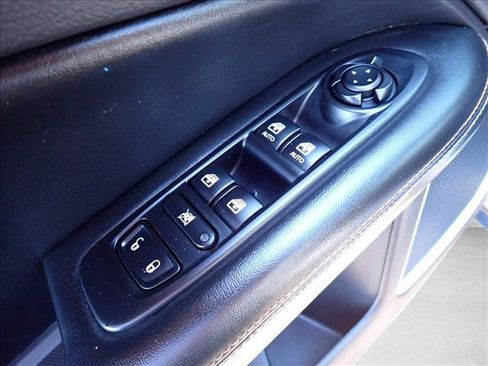 Used 2018 Jeep Compass Latitude w/ Popular Equipment Group AWD/4WD image 15