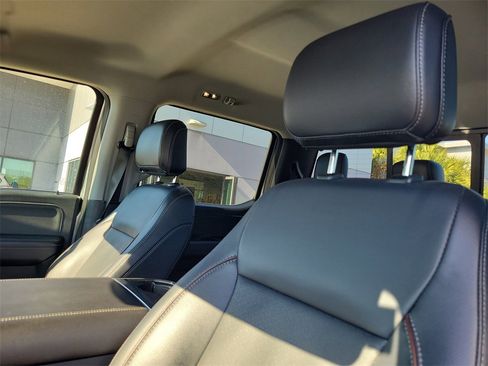 Used 2024 Ford F250 Lariat w/ Black Appearance Package image 17