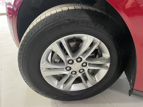 Used 2018 Buick Enclave Essence image 12