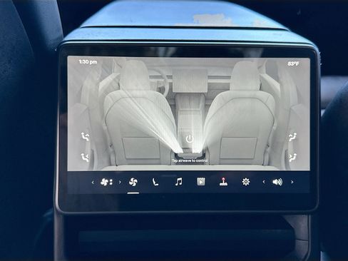 Used 2025 Tesla Model 3 Long Range image 25