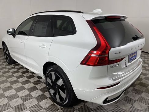 Certified 2025 Volvo XC60 T8 Plus w/ Protection Package Premier AWD/4WD image 11
