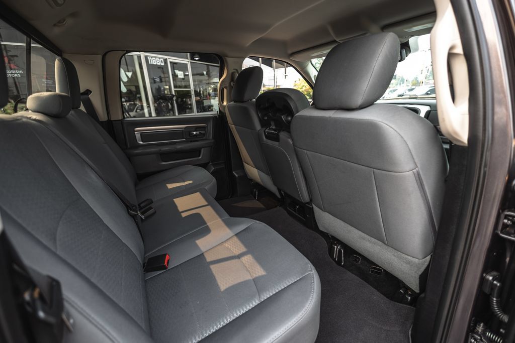 Used 2016 RAM 1500 Classic SLT AWD/4WD image 31