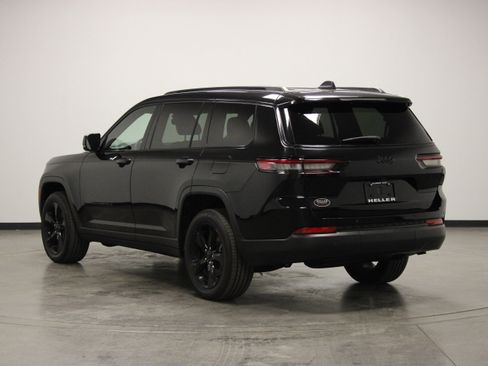 Used 2023 Jeep Grand Cherokee L Laredo RWD image 6