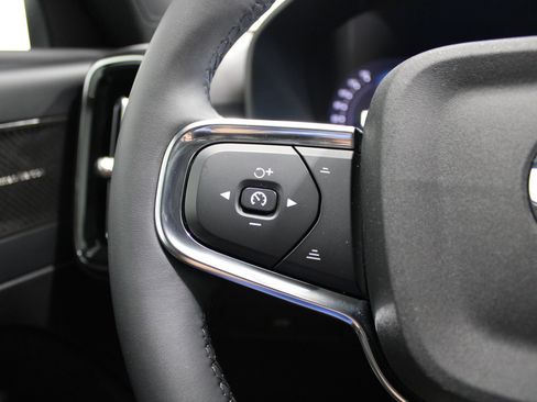 Used 2023 Volvo C40 P8 Recharge Ultimate AWD/4WD image 41