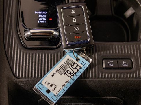 New 2026 Jeep Cherokee Laredo AWD/4WD image 26