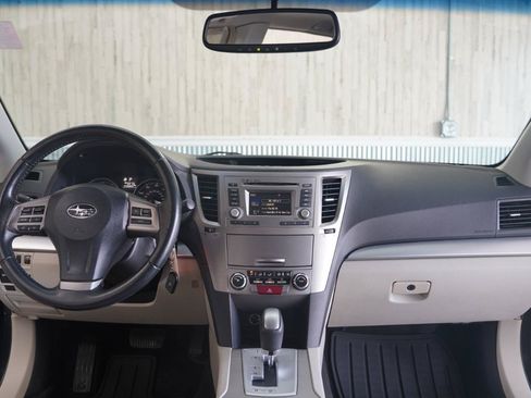 Used 2014 Subaru Outback 2.5i Premium w/ Moonroof Package AWD/4WD image 17
