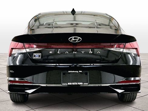 Used 2022 Hyundai Elantra SEL w/ Convenience + Premium Package image 4