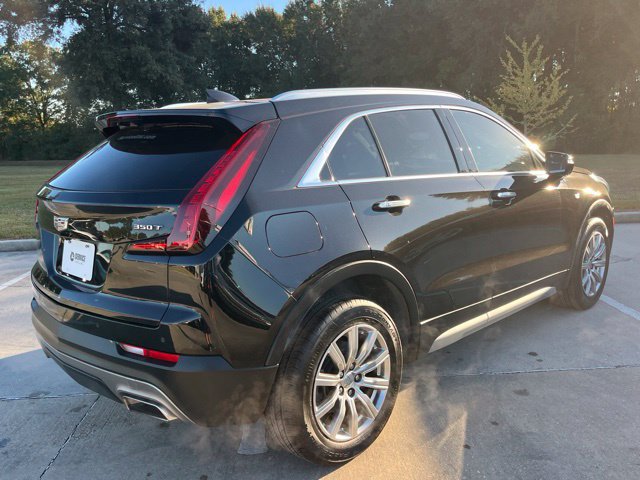 Used 2023 Cadillac XT4 Premium Luxury w/ Enhanced Visibility Package FWD image 7