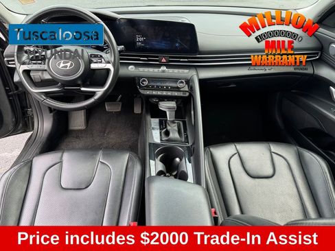 Used 2024 Hyundai Elantra Limited image 18