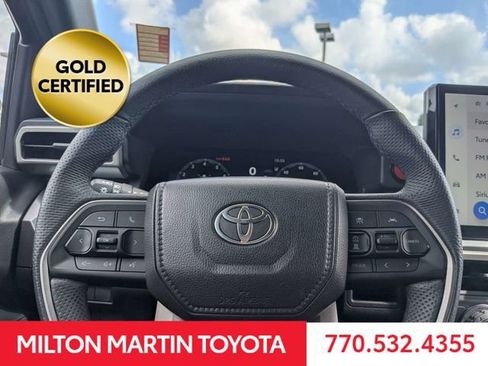 Certified 2025 Toyota Tacoma TRD Off-Road AWD/4WD image 25