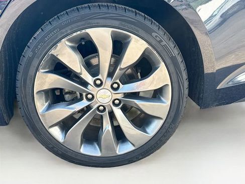Used 2016 Chevrolet Malibu Premier w/ Driver Confidence Package FWD image 18