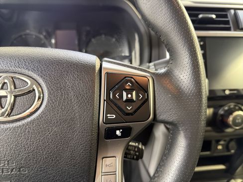 Used 2022 Toyota 4Runner SR5 Premium AWD/4WD image 15