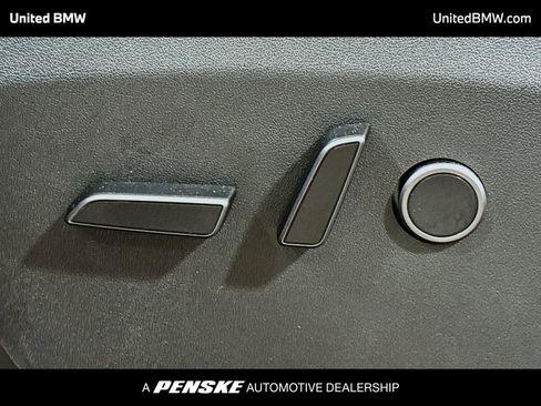 Used 2022 Tesla Model Y Long Range image 4