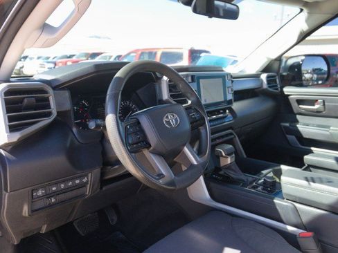 Used 2022 Toyota Tundra SR5 w/ SR5 Convenience Package image 16