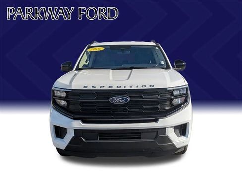 Used 2025 Ford Expedition Max Active image 10