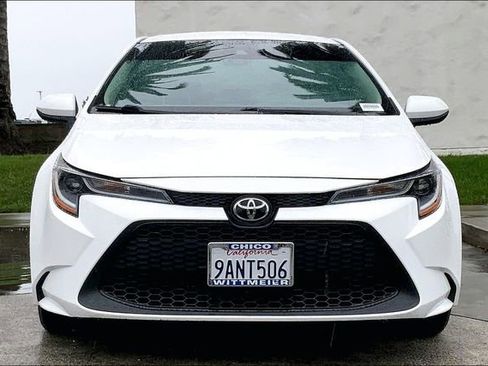 Used 2022 Toyota Corolla LE w/ LE Convenience Package image 3
