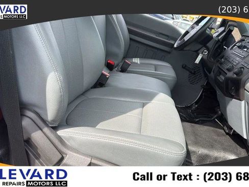Used 2015 Ford F550 4x4 Regular Cab Super Duty image 32