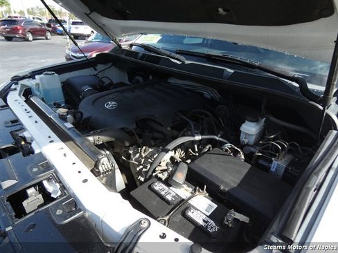 Used 2017 Toyota Tundra SR5 image 8