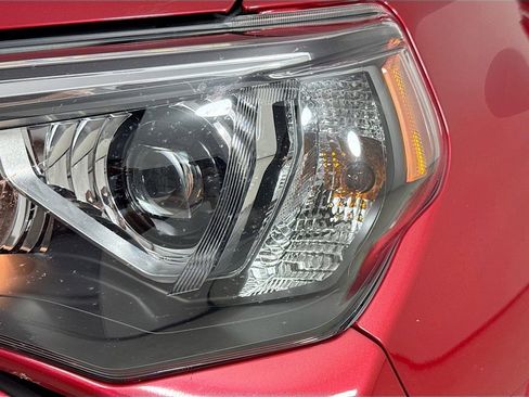 Used 2021 Toyota 4Runner SR5 Premium w/ Moonroof Package AWD/4WD image 39
