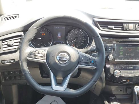 Used 2019 Nissan Rogue SL AWD/4WD image 29
