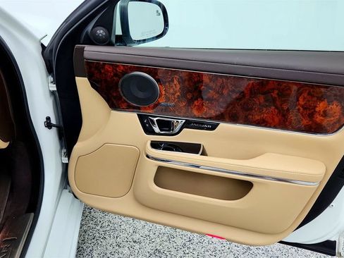 Used 2016 Jaguar XJ R-Sport AWD/4WD image 27