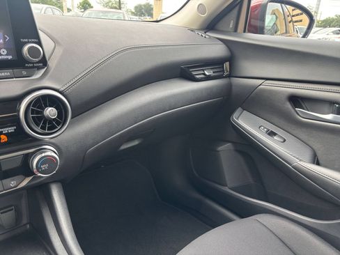 Used 2025 Nissan Sentra SV FWD image 33