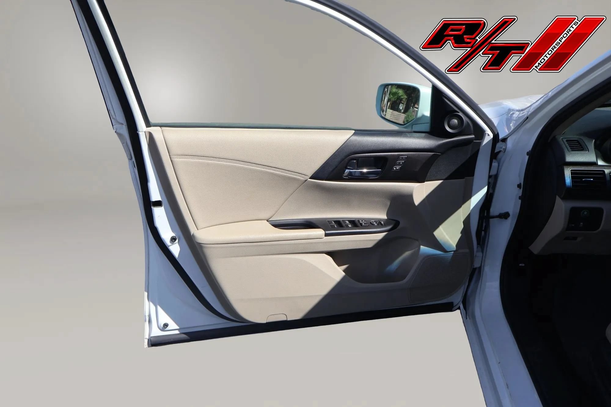 Used 2013 Honda Accord EX-L image 11